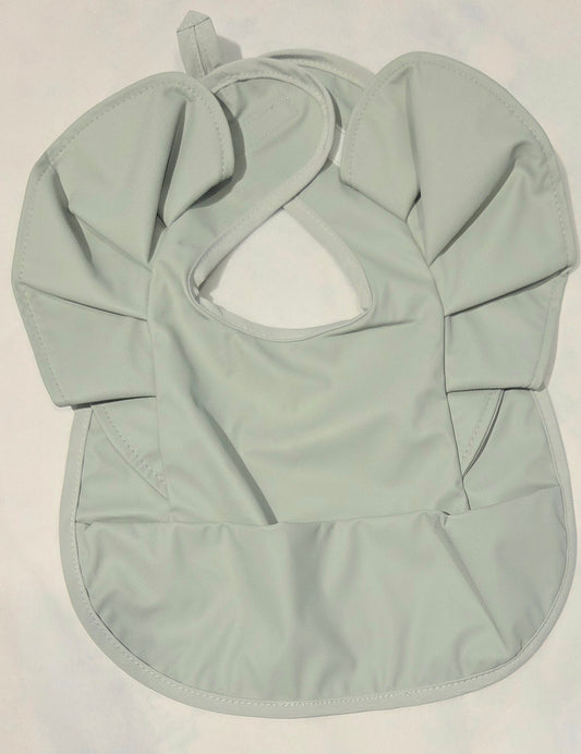 Frill Bib