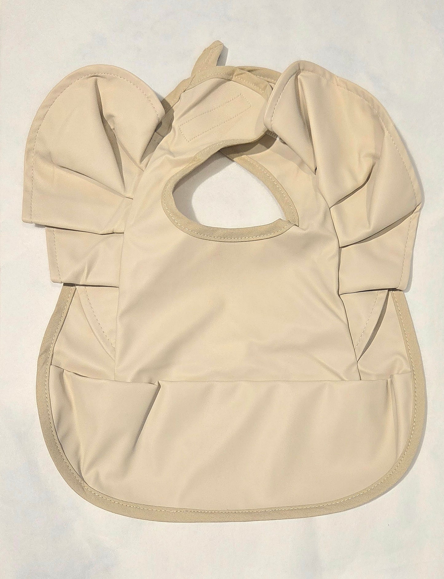 Frill Bib